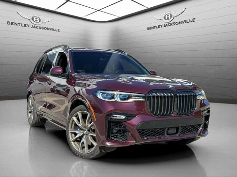 Used 2022 BMW X7 M50i image 1