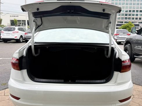 Used 2019 Volkswagen Jetta SEL FWD image 43