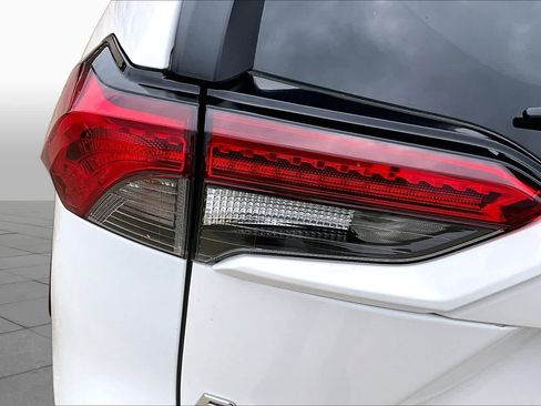 Used 2025 Toyota RAV4 XLE FWD image 29