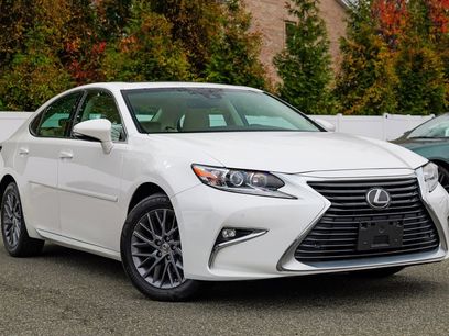 Used 2018 Lexus ES 350 w/ Premier Package