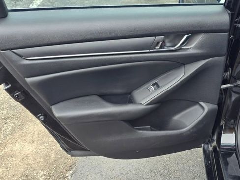 Used 2019 Honda Accord Sport image 13