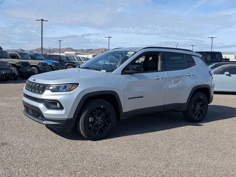 New 2026 Jeep Compass Latitude image 2