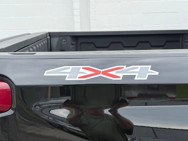 Certified 2026 Chevrolet Silverado 1500 LTZ w/ Technology Package AWD/4WD image 18