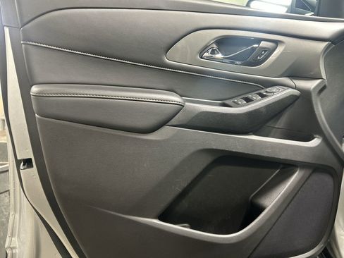Certified 2021 Chevrolet Traverse LS image 23