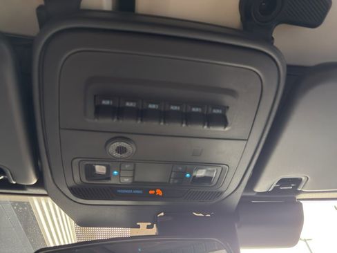 New 2025 Ford Bronco Badlands image 36