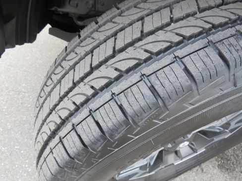 Certified 2021 Toyota Tacoma TRD Off-Road w/ Technology Package image 38