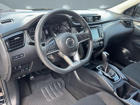 Used 2022 Nissan Rogue Sport S FWD image 4