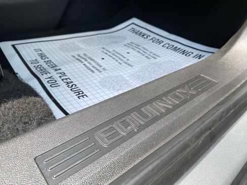 Used 2021 Chevrolet Equinox LS FWD image 35