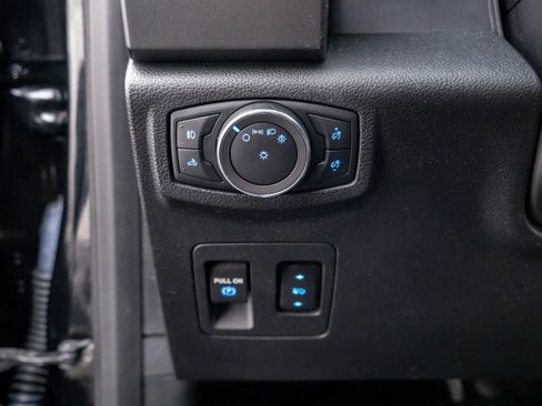 Used 2018 Ford F150 XLT w/ Equipment Group 302A Luxury AWD/4WD image 19