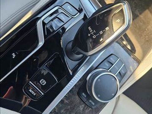 Used 2021 BMW M550i xDrive w/ Premium Package image 11