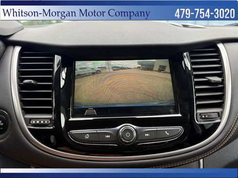 Used 2018 Chevrolet Trax LT w/ LT Convenience Package FWD image 24