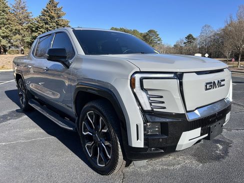 Used 2025 GMC Sierra EV Denali image 20