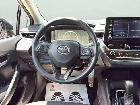 Used 2020 Toyota Corolla LE FWD image 13
