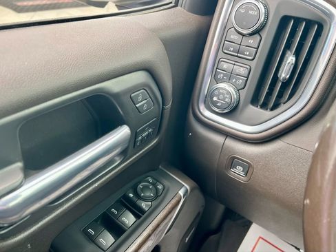 Used 2022 GMC Sierra 1500 Denali w/ Denali Premium Package image 19