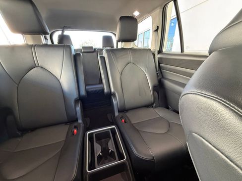 Used 2025 Toyota Grand Highlander XLE image 39