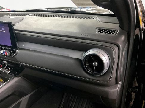 Used 2024 Chevrolet Colorado LT w/ LT Convenience Package III image 29