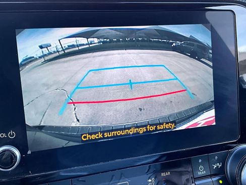 Used 2023 Toyota Highlander XSE image 23