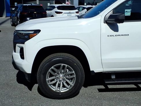 New 2026 Chevrolet Colorado LT w/ LT Convenience Package AWD/4WD image 7