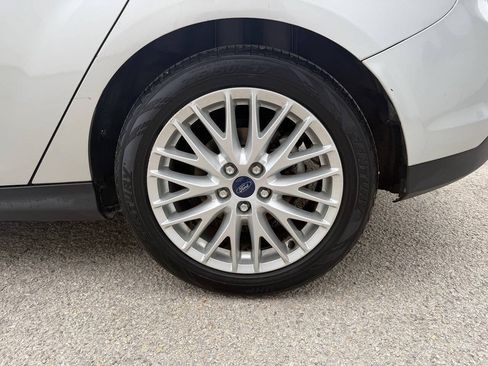 Used 2013 Ford Focus Titanium FWD image 30
