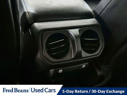 Certified 2024 Jeep Wrangler Unlimited Sahara w/ Technology Group AWD/4WD image 32
