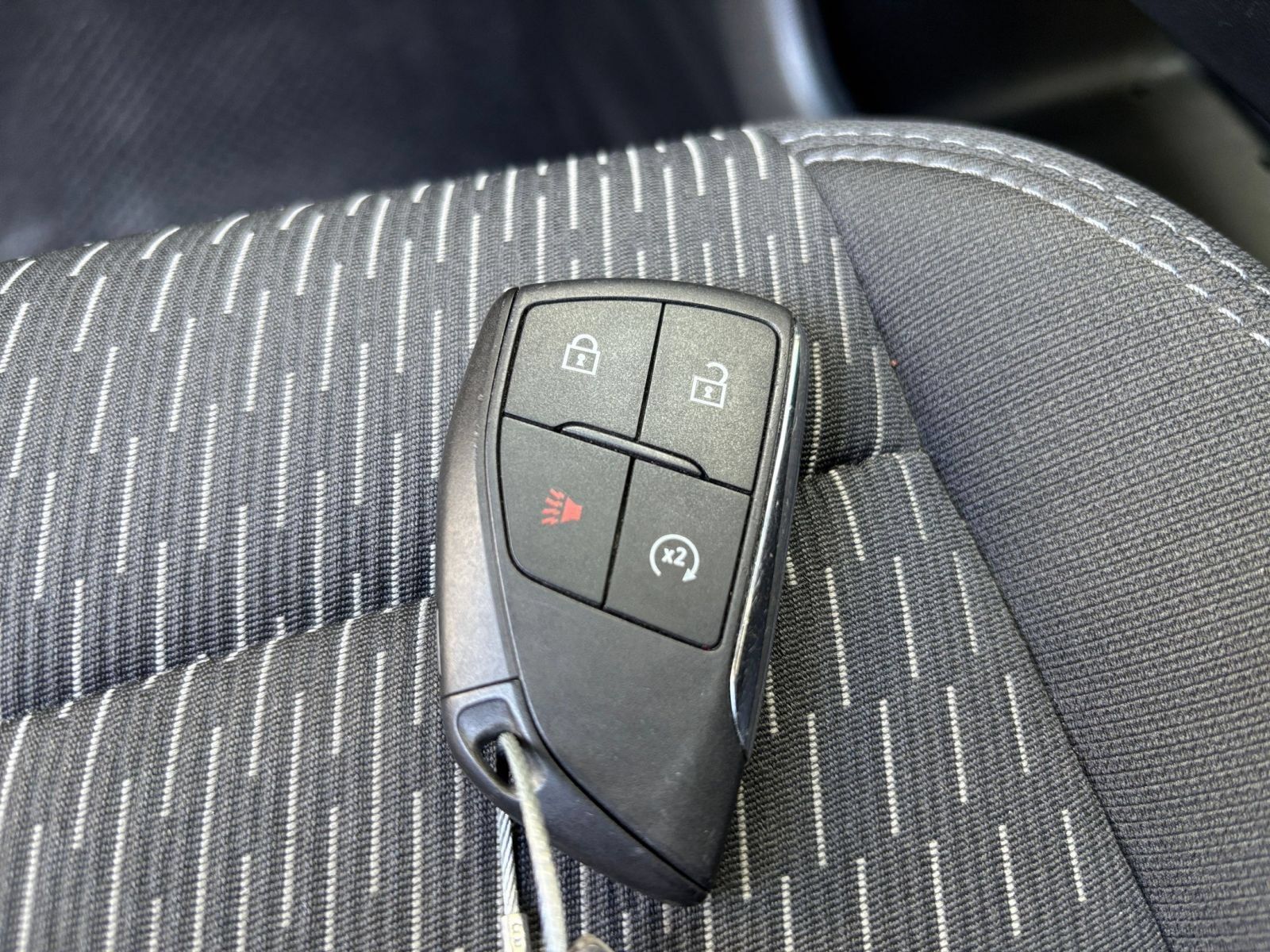 Used 2025 Chevrolet Equinox LT FWD image 24