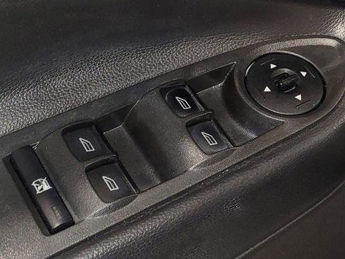 Used 2017 Ford Escape S FWD image 27