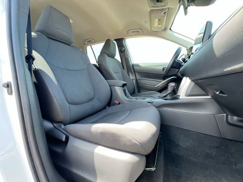 Used 2024 Toyota Corolla Cross LE FWD image 21