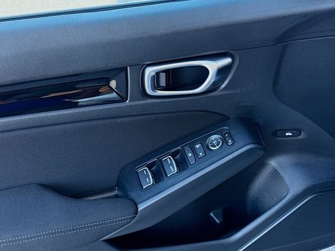 Certified 2025 Honda Civic Sport image 16