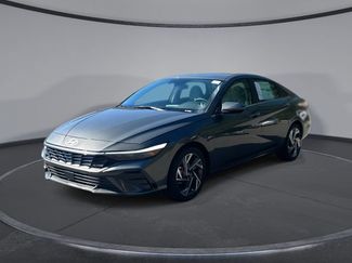 New 2025 Hyundai Elantra Limited video 1