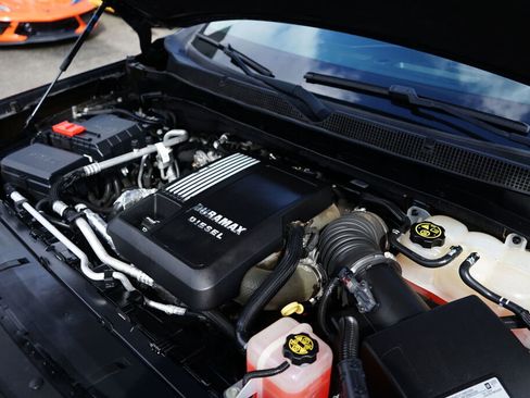 Used 2021 Chevrolet Tahoe RST w/ Luxury Package image 10