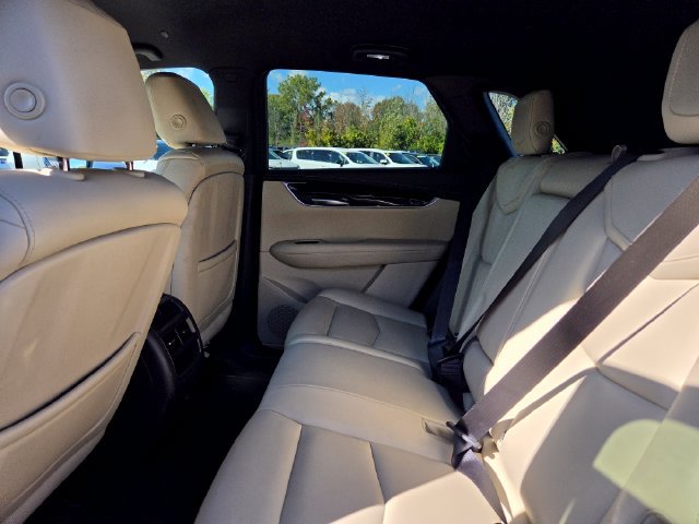 Used 2018 Cadillac XT5 AWD image 16
