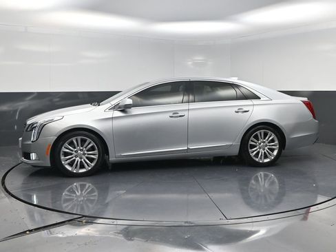 Used 2019 Cadillac XTS Luxury FWD image 3