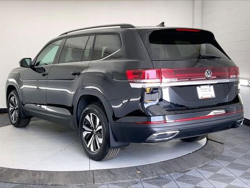 New 2026 Volkswagen Atlas SE image 4