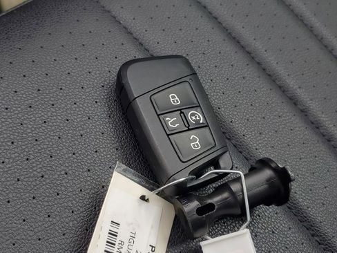 Used 2024 Volkswagen Tiguan Wolfsburg Edition FWD image 29