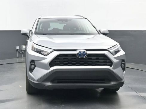 Used 2022 Toyota RAV4 XLE Premium AWD/4WD image 5