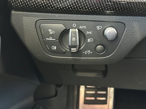 Used 2018 Audi SQ5 Prestige w/ Prestige Package AWD/4WD image 38