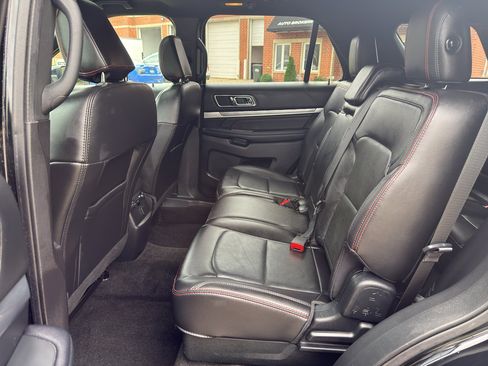 Used 2018 Ford Explorer Sport image 14