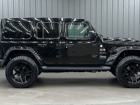 Used 2024 Jeep Wrangler Unlimited Sahara w/ Safety Group image 6