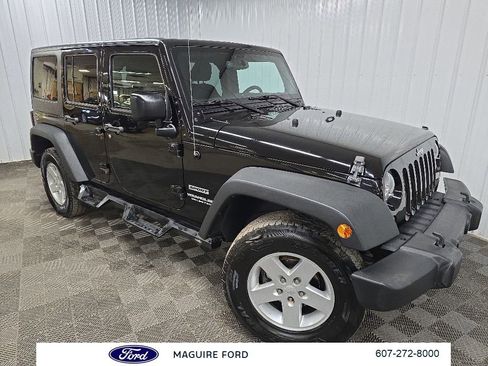 Used 2015 Jeep Wrangler Unlimited Sport w/ Quick Order Package 24S AWD/4WD image 9