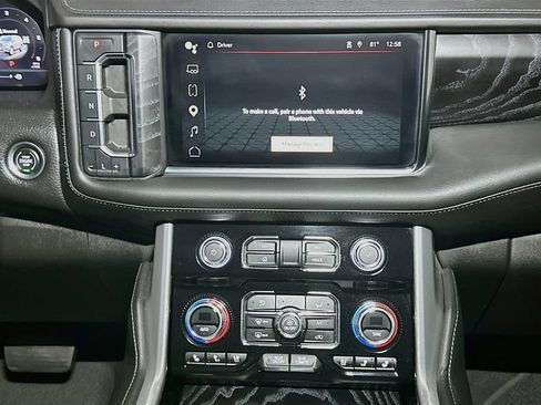 Used 2023 GMC Yukon Denali AWD/4WD image 14