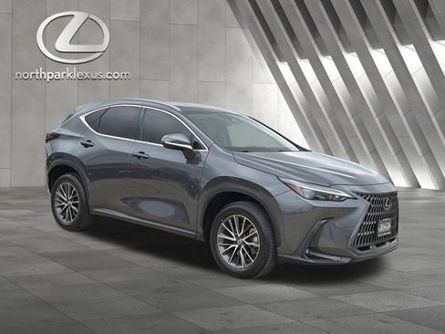 Certified 2025 Lexus NX 250 FWD w/ Accessory Package (Z1) image 5