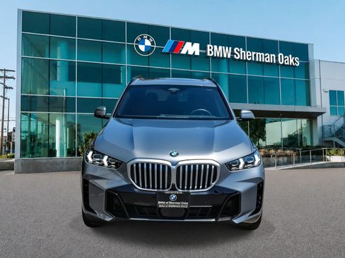 Used 2026 BMW X5 sDrive40i w/ M Sport Package RWD image 2