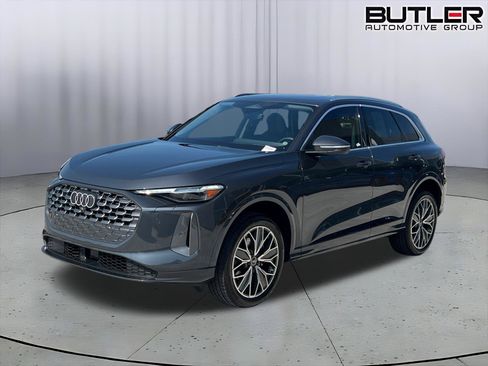 Used 2025 Audi Q5 Premium Plus w/ Premium Plus AWD/4WD image 1