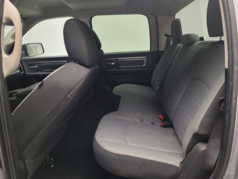 Used 2022 RAM 1500 Classic SLT AWD/4WD image 18