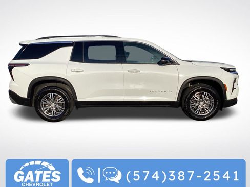 Used 2024 Chevrolet Traverse LT FWD image 10