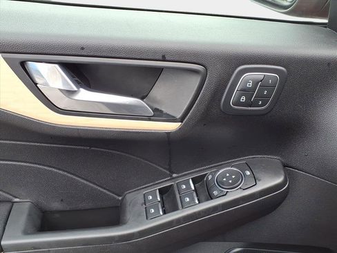 Used 2021 Ford Escape Titanium w/ Titanium Elite Package image 18