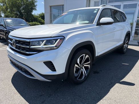 Certified 2023 Volkswagen Atlas SEL AWD/4WD image 8