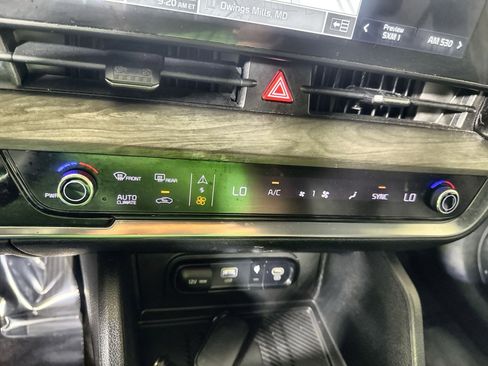 Used 2023 Kia Sportage X-Line w/ X-Line Premium Package AWD/4WD image 21