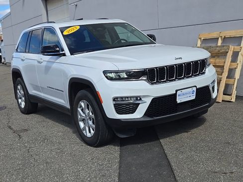 Certified 2023 Jeep Grand Cherokee Limited w/ MOPAR Finishing Package AWD/4WD image 2
