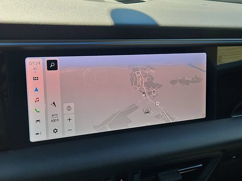 Certified 2025 Porsche Macan 4 Electric AWD/4WD image 18